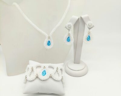 Ručne šitý náhrdelník Ysabel Aquamaríne