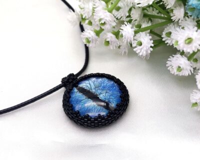 Prívesok-ručne maľované dračie oko obšité Miyuki korálkami.