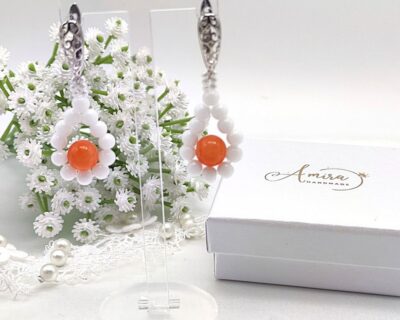 Náušnice v bielo oranžovej farbe z polodrahokamu Achát.