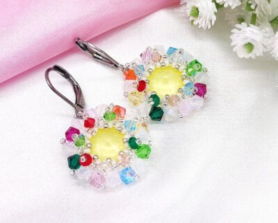 Farebné šité náušnice z kryštálov na leto