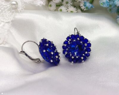 Originálne ručne šité náušnice v parížskej modrej farbe