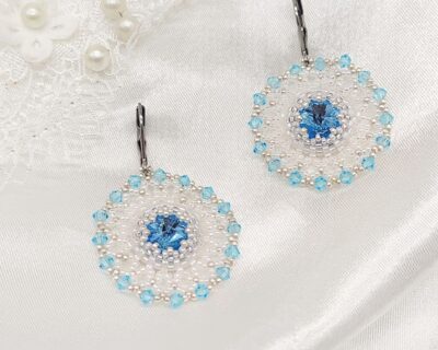 Šité náušnice v bielo modrej farbe z Aquamarine Crystal