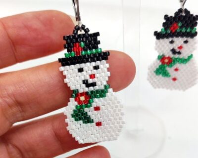 Šité originálne náušnice na zimu Snehuliak